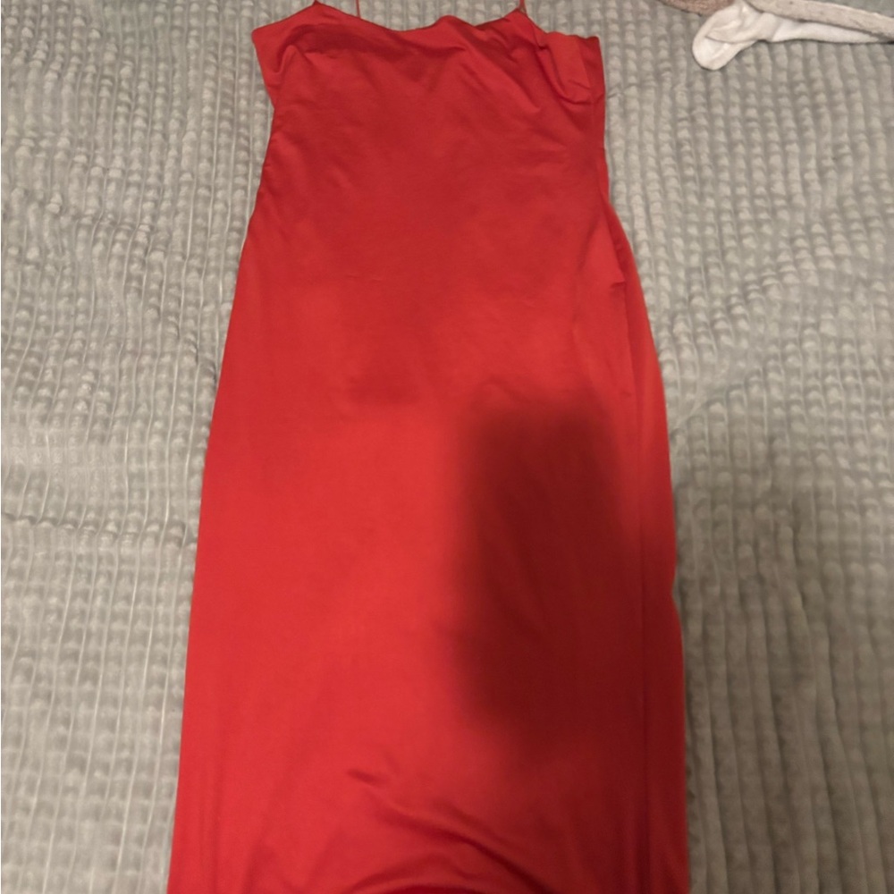 Elegant Red Sleeveless Dress